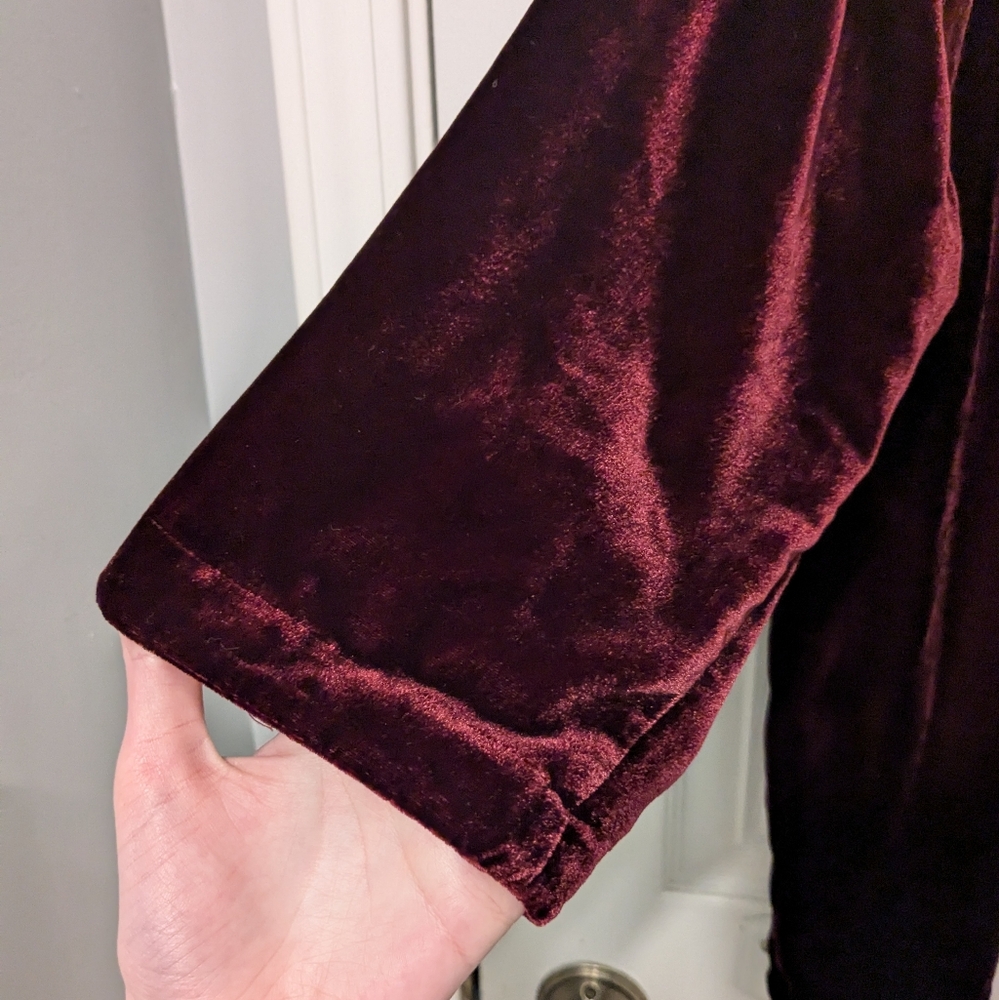 EILEEN FISHER Ballet Neck Velvet 3/4 Sleeve Top in Burgundy Size M - Picture 6 of 7